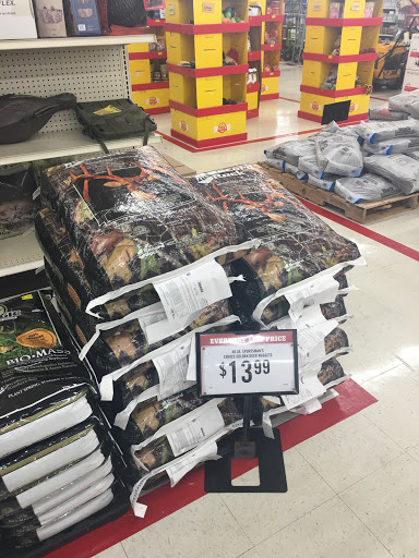 Home Improvement Store «Tractor Supply Co.», reviews and photos, 315 Deo Dr, Newark, OH 43055, USA