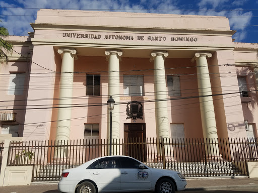 Universidad Autónoma De Santo Domingo