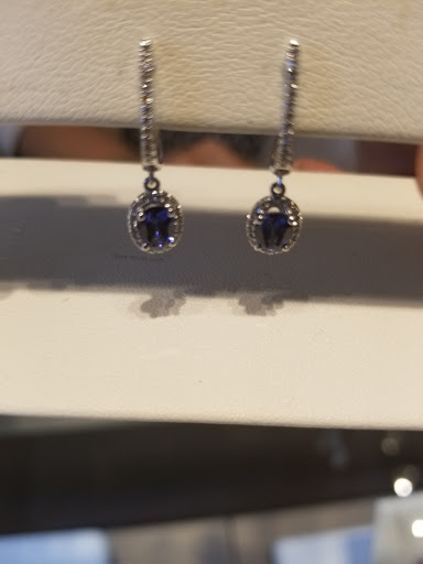 Jewelry Store «Ben Bridge Jeweler», reviews and photos, 4733 Tacoma Mall Blvd #100, Tacoma, WA 98409, USA