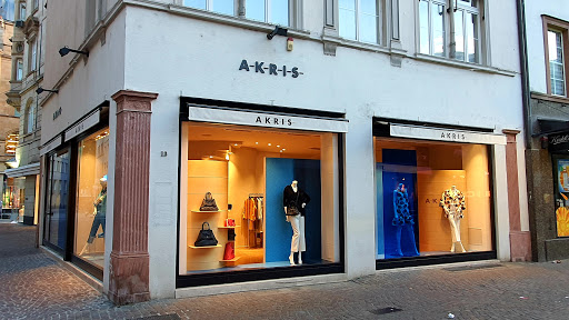 Akris