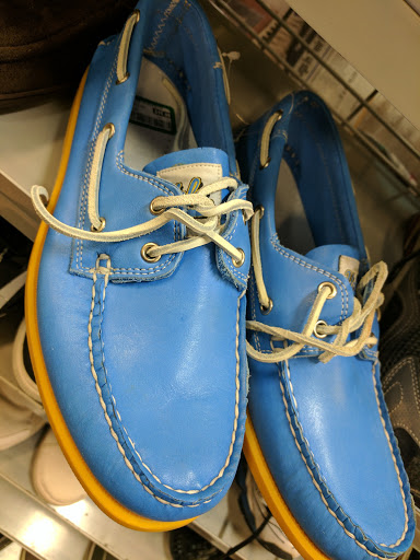 Thrift Store «Goodwill Store & Donation Center», reviews and photos, 1101 E Imperial Hwy, Placentia, CA 92870, USA