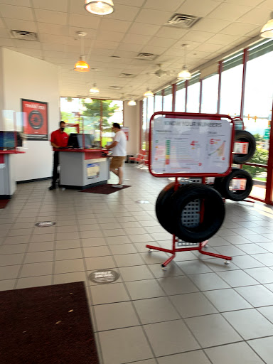 Tire Shop «Discount Tire Store - Draper, UT», reviews and photos, 89 E 12450 S, Draper, UT 84020, USA