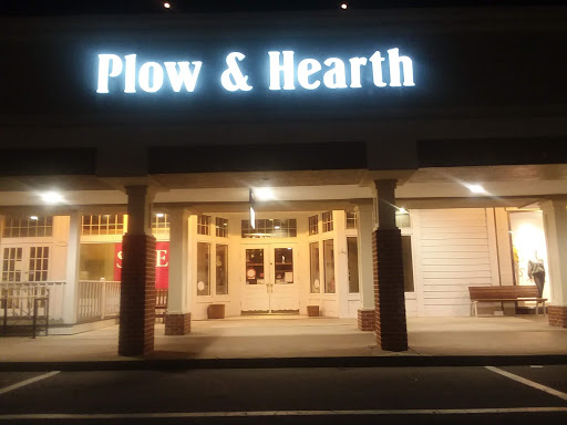 Home Goods Store «Plow & Hearth», reviews and photos, 1107 Emmet St N, Charlottesville, VA 22903, USA