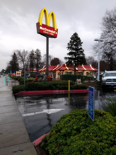 Honda Dealer «University Honda», reviews and photos, 4343 Chiles Rd, Davis, CA 95618, USA