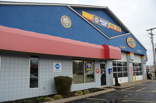 Auto Repair Shop «Tech-Tune Inc. Auto Service Center», reviews and photos, 1486 Campbell Ln, Bowling Green, KY 42104, USA