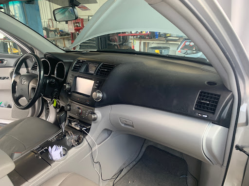 Auto Repair Shop «Orlando Import Auto Specialists, Inc.», reviews and photos, 2801 E South St, Orlando, FL 32801, USA