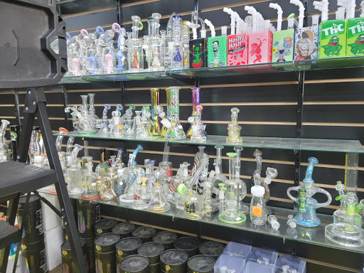 Tobacco Shop «Smoken Smoke House», reviews and photos, 13260 Woodruff Ave, Downey, CA 90242, USA