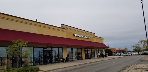 Shopping Mall «Johnson Creek Premium Outlets», reviews and photos, 575 Linmar Ln, Johnson Creek, WI 53038, USA