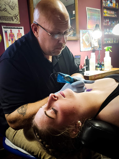 Explore tattoo ideas hombre brazo, creative tattoo ideas in Logansport, available at Fatt Matts Tatts