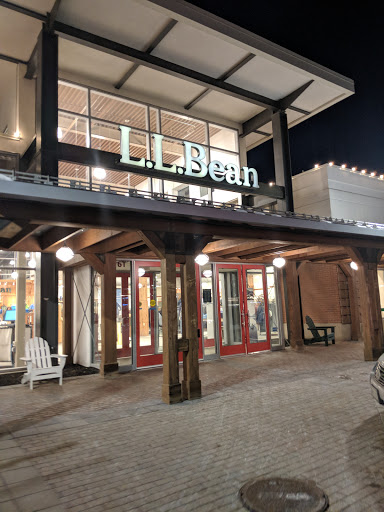 Clothing Store «L.L. Bean», reviews and photos, 6 Wayside Rd, Burlington, MA 01803, USA