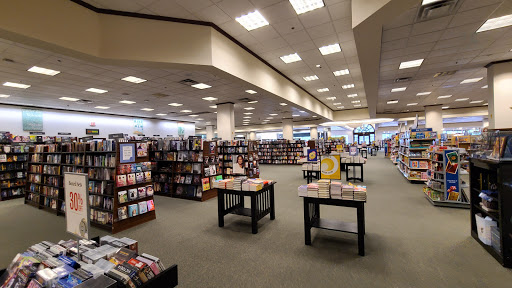 Book Store «Barnes & Noble», reviews and photos, 11802 Dale Mabry Hwy, Tampa, FL 33618, USA