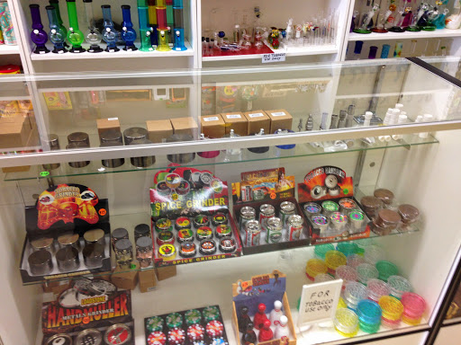 Tobacco Shop «PRIMO SMOKE SHOP», reviews and photos, 321 W Huntington Dr, Monrovia, CA 91016, USA