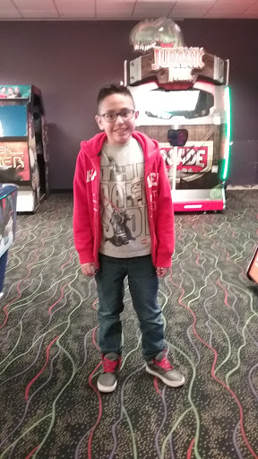 Movie Theater «Regal Cinemas New Albany 16», reviews and photos, 300 Professional Ct, New Albany, IN 47150, USA