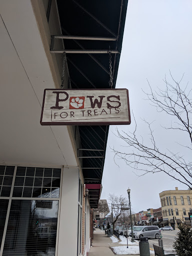 Pet Supply Store «Paws For Treats», reviews and photos, 851 W Main St, Lake Geneva, WI 53147, USA