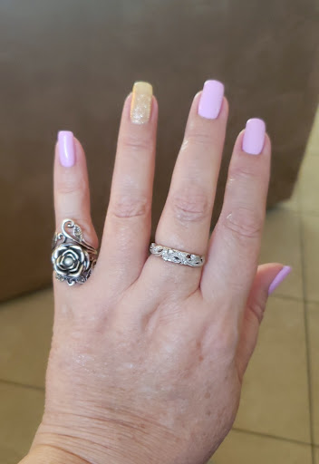 Nail Salon «T L Nails Spa in Kohls Plaza», reviews and photos, 12148 Miramar Pkwy, Miramar, FL 33025, USA