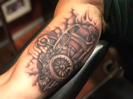 Tattoo Shop «Mountainside Tattoo & Piercing VT», reviews and photos, 55 Square, Bellows Falls, VT 05101, USA