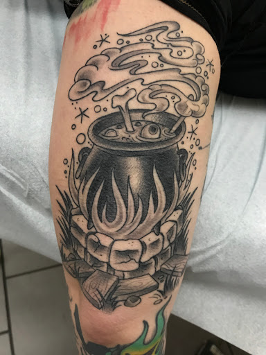 Tattoo Shop «Signature Tattoo», reviews and photos, 230 W Nine Mile Rd, Ferndale, MI 48220, USA