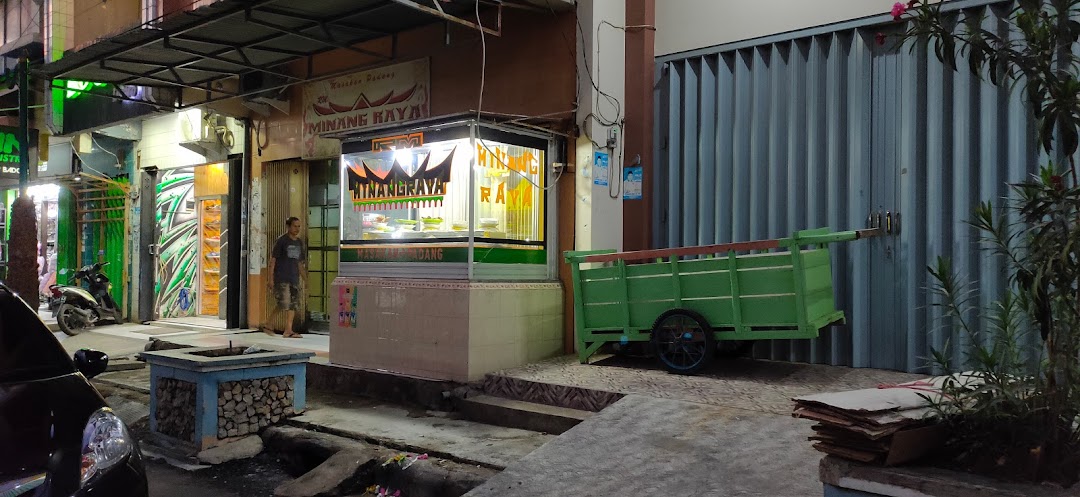 Rumah Makan Minang raya ( Massakan Padang )