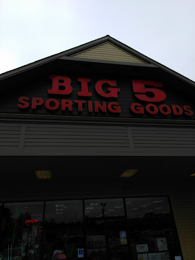 Big 5 Sporting Goods, 3240 Broadway St, Eureka, CA 95501, USA, 
