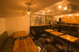 Swanlake Pub Edo CAFE De TETE image
