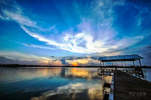 Teluk Kadere image