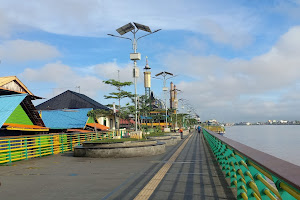 Pontianak Waterfront image