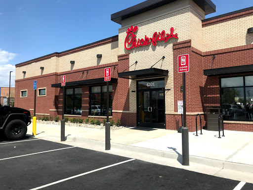 Fast Food Restaurant «Chick-fil-A», reviews and photos, 4412 Chantilly Pl, Chantilly, VA 20151, USA
