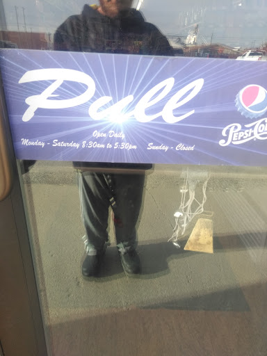 Curry's Thriftway Market