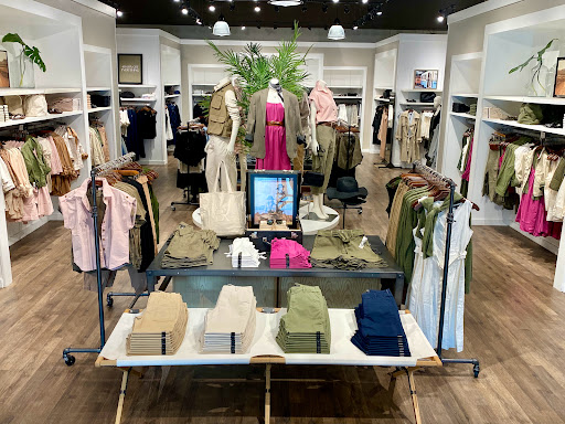 Clothing Store «Banana Republic», reviews and photos, 454 Evergreen Ct, Central Valley, NY 10917, USA