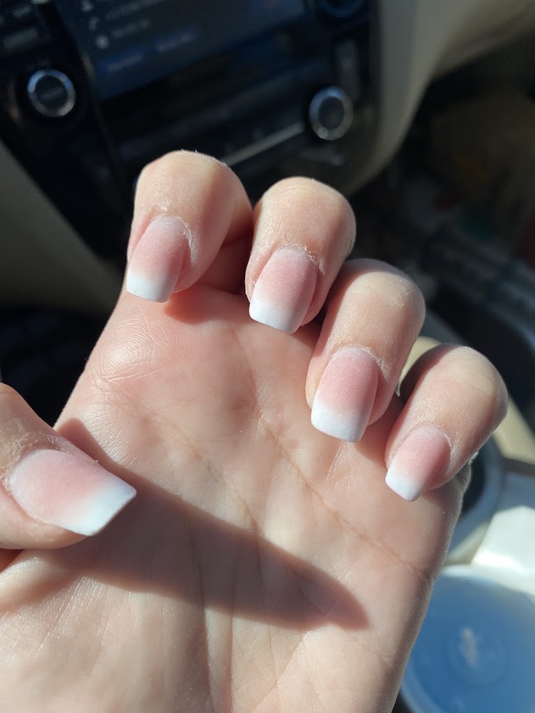 Sandy Nails & Spa 32459