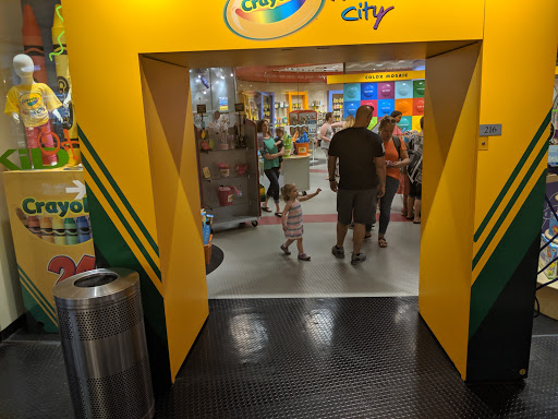 Craft Store «Crayola Store Crown Center», reviews and photos, 200 E 25th St, Kansas City, MO 64108, USA
