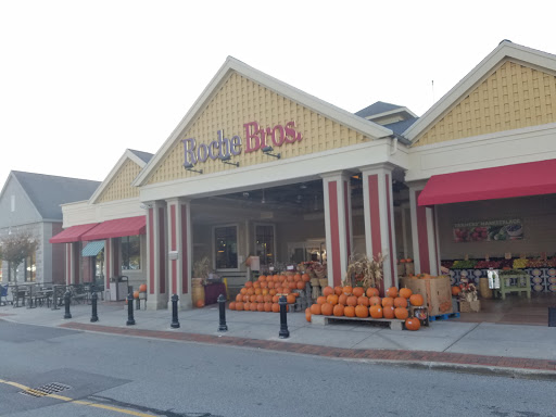 Supermarket «Roche Bros. Mashpee», reviews and photos, 11 Commercial St, Mashpee, MA 02649, USA