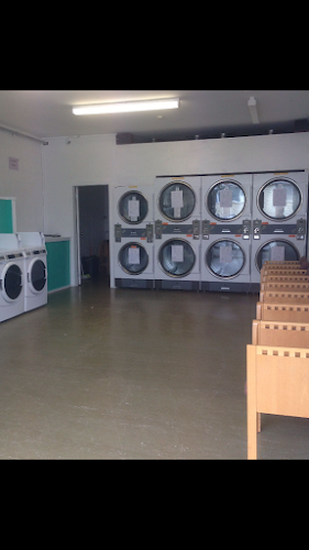 Self Service Laundromat Porirua - Laundry service