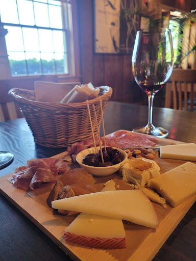 Winery «Roanoke Vineyards», reviews and photos, 3543 Sound Ave, Riverhead, NY 11901, USA