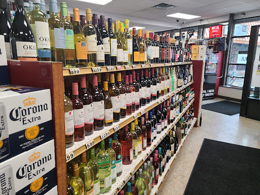 Liquor Store «Greenway Liquors», reviews and photos, 105 W Grant St, Minneapolis, MN 55403, USA