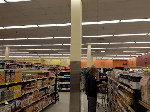 Grocery Store «Winn-Dixie», reviews and photos, 9864 Stringfellow Rd, St James City, FL 33956, USA
