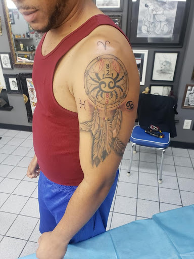 Explore tattoo ideas hombre, creative tattoo ideas in Houston, available at 333 Tattoo Studio HTX