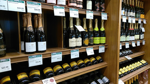 Grocery Store «Whole Foods Market», reviews and photos, 990 W Eisenhower Pkwy, Ann Arbor, MI 48103, USA