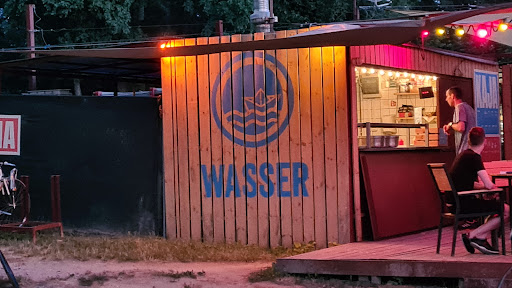 Wasser Bar and Grill