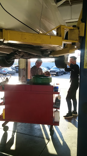 Auto Body Shop «Hawk Body Shop», reviews and photos, 4716 S Kirkwood Rd, Houston, TX 77072, USA