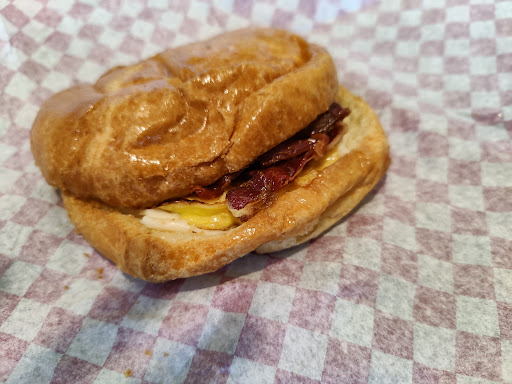 Donut Shop «King Donuts», reviews and photos, 608 Lyndon Ln, Louisville, KY 40222, USA