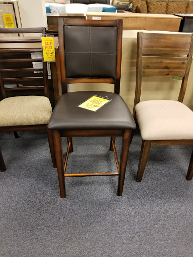 Furniture Store «Raymour & Flanigan Furniture and Mattress Store», reviews and photos, 756 Vassar Rd, Poughkeepsie, NY 12603, USA