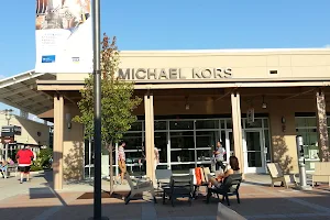 Michael Kors Outlet image