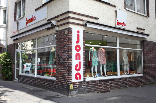 Jonda-FashionConcept