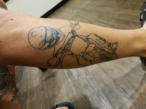 Tattoo Shop «Hotrod Tattoo», reviews and photos, 801 N Arizona Ave, Chandler, AZ 85225, USA