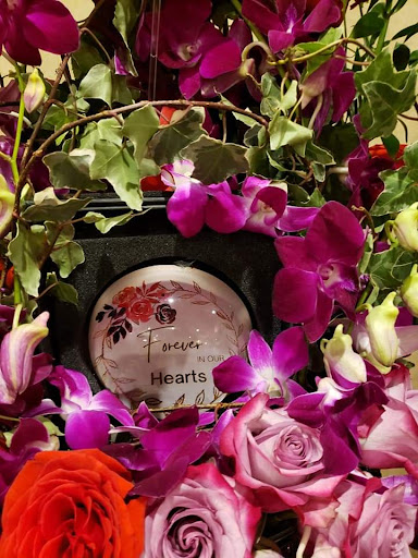 Florist «Affordable Florals», reviews and photos, 15241 Triskett Rd, Cleveland, OH 44111, USA