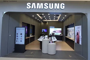 Samsung Experience Store Aeon Bandaraya Melaka image