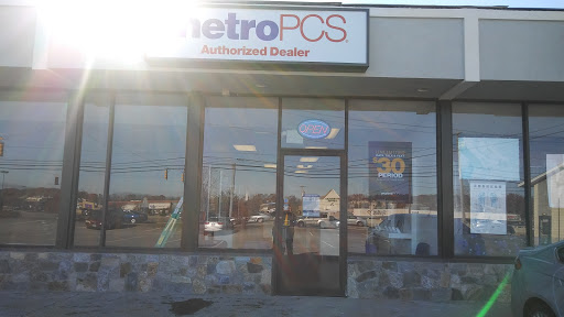 Cell Phone Store «Metro PCS», reviews and photos, 1165 Fall River Ave, Seekonk, MA 02771, USA