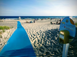 Ponquogue Beach'in fotoğrafı - rahatlamayı sevenler arasında popüler bir yer