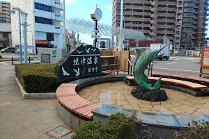 JR焼津駅前足湯（焼津温泉） image